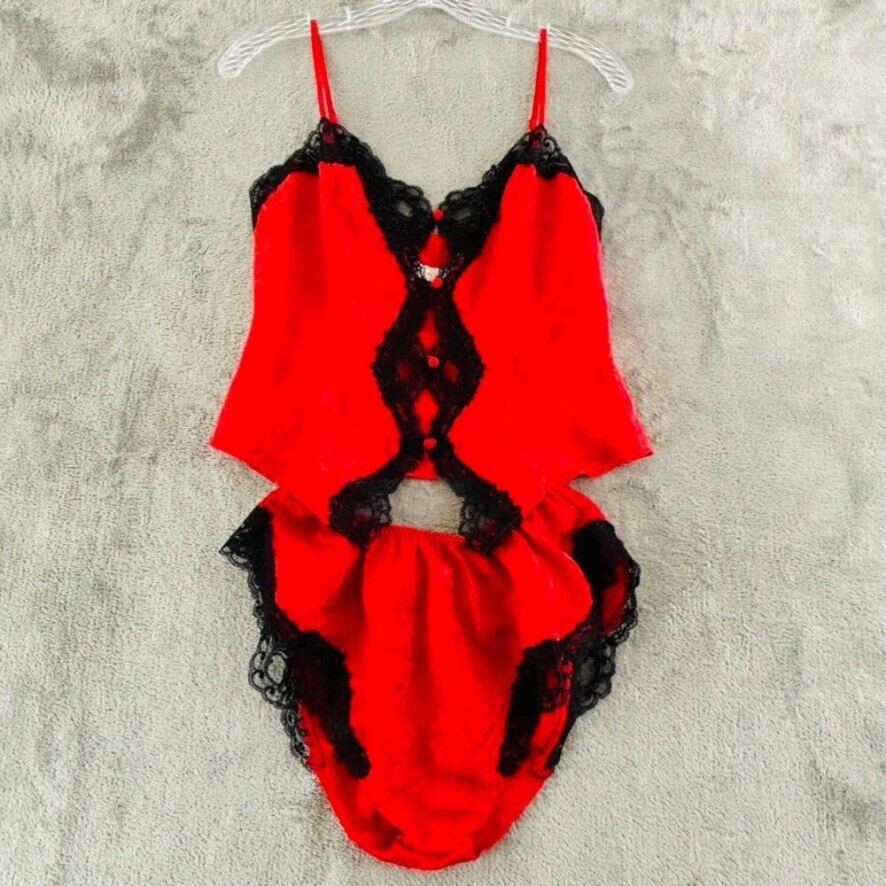 Vintage Delicates Lingerie Set Camisole Top Bottom Womens S Red Satin Black Lace